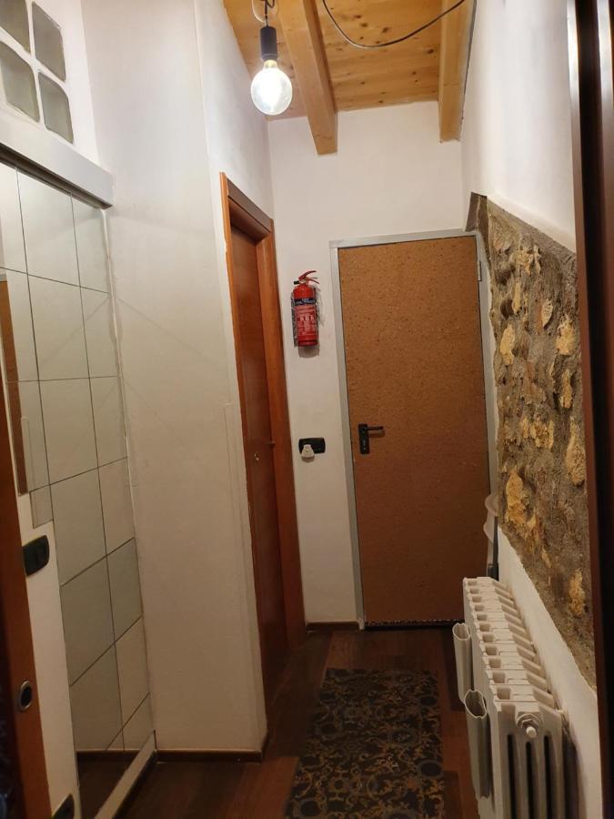 Dora Baltea Monolocale Primo Piano Mansarda Secondo Piano Verona Eksteriør bilde